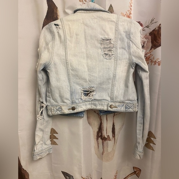 XS Guess distressed denim jacket​​​ - Picture 6 of 8